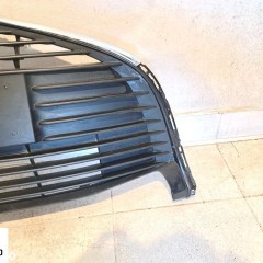 Toyota Yaris III Atrapa 53102-0d040