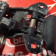 Rygiel Zamek Maski Przód Audi A3 8L 1.6 B 5D Lift Blask Gołdap