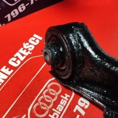 Wahacz Dolny Prawy Tył Audi A4 B5 1.8 T Q Kombi Lift Blask Gołdap