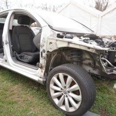 Vw Passat b7 2013 błotnik tylny lewy koła tył wanna klapa Czesci **