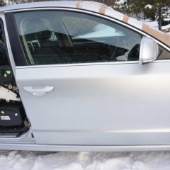 Skoda Superb Lift Drzwi przednie prawe drzwi przód prawe komplet La7w