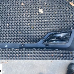 RENAULT TRAFIC  III 3 LIFT 4 IV 23r LISTWA ZDERZAKA LEWA CHROM NAKŁADKA 261A39991R kratka otwory na pdc Wwa lewy przód