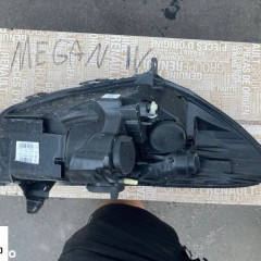 RENAULT CLIO 4 IV LAMPA PRZEDNIA LEWA REFLEKTOR LEWY PRZÓD PRZEDNI EUROPA  260601176R Wwa lift