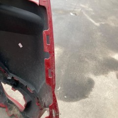 DACIA SANDERO 3 III ZDERZAK TYLNY TYŁ TYLNI OTWORY NA PDC czerwony TENPI