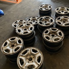 DACIA DUSTER 1 I , 2 II ORYGINALNA FELGA STALOWA FELGI STALOWE 16” 6,5” 5x114.3 ET50 16  Wwa