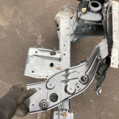 DACIA DUSTER 2 II 19r PODŁUŻNICA ĆWIARTKA PRZEDNIA lewa  Wwa