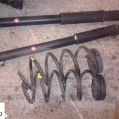 DACIA DUSTER AMORTYZATORY TYŁ TYLNE 2X4 po 3tys.km