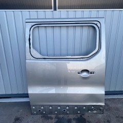 RENAULT Trafic 3 III lift  4 IV OPEL Vivaro Fiat talento  DRZWI tylne boczne przesuwne suwane  PRAWE PRAWy bok tył