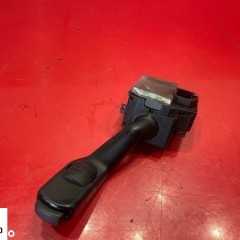 MANETKA WYCIERACZEK FORD  OE 17D940D