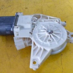 MERCEDES W212 SILNIK SZYBY LEWY PRZÓD 0130822503