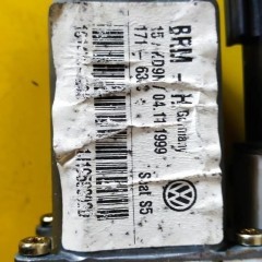 SEAT IBIZA SILNICZEK SZYBY PRAWY PRZÓD F005S00048