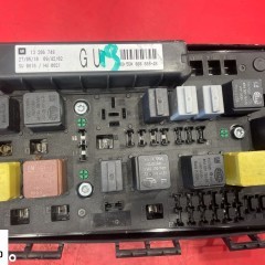 SKRZYNKA BSI 13206748 GU OPEL ZAFIRA