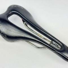 Profesjonalne Siodełko Szosowe SELLE ITALIA SLR SUPERFLOW Carbon Fibre