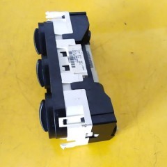PANEL KLIMATYZACJI VOLKSWAGEN POLO 9N 6Q0820045E