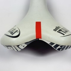 Profesjonalne Siodełko SELLE ITALIA TURBOMATIC CARBON Szosa MTB Okazja