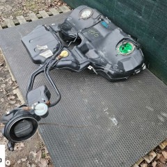 Zbiornik Paliwa 8E0201022AT 8E0919051AK 8E0201317R Quattro 4x4 Bak Pompa Pompka Benzyna 2.0 TFSI 3.2 FSI Audi A4 B7