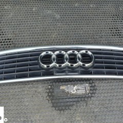 Atrapka 8E0853651F Atrapa Gril Maski Chrom Ramka Emblemat Znaczek Audi A4 B6