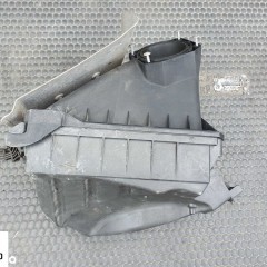 Obudowa Filtra 06B133837AG 06B133837P Powietrza Pokrywa 2.0 ALT Audi A4 B6 B7 VW