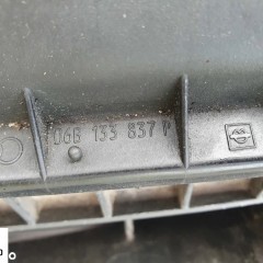 Obudowa Filtra 06B133837AG 06B133837P Powietrza Pokrywa 2.0 ALT Audi A4 B6 B7 VW