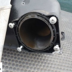 Obudowa Filtra 06B133837AG 06B133837P Powietrza Pokrywa 2.0 ALT Audi A4 B6 B7 VW