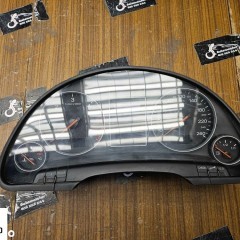 Licznik 8E0920900K 0263626035 Zegary Wskazniki Obudowa Europa 1.9 2.5 TDI Diesel Audi A4 B6