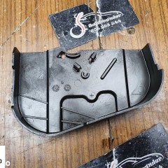 Obudowa 06B103340 Osłona Rozrzadu Łańcucha Pompy Oleju 2.0 20V ALT FSI Audi A4 B6 B7 A6 VW