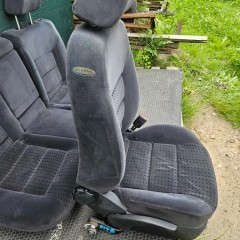 Fotele Fotel Siedzenie Kanapa Oparcie Welur VW Golf IV 4 5D Komplet