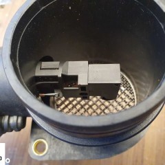 Przeplywka 06A906461A LM1008 Przeplywomierz Czujnik Powietrza 1.6 1.8 Audi VW Skoda Seat