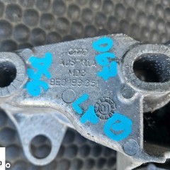 Lapa Mocowanie 8E0199351 8E0199352 Wspornik Silnika Podpora Poduszki Drazka Audi A4 B6 B7