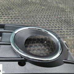 Kratka 8KD807681 8KD807682 Kratki Halogen Zderzaka Ramka Chrom Maskownica AUDI A4 B8 Przed Lift