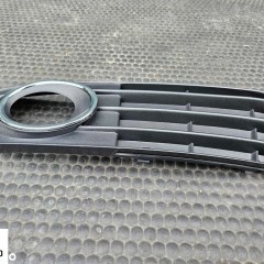 Kratka 8KD807681 8KD807682 Kratki Halogen Zderzaka Ramka Chrom Maskownica AUDI A4 B8 Przed Lift