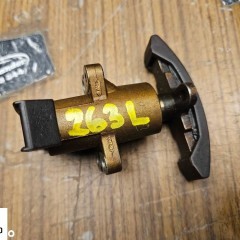 Napinacz 06B109217B Hydrauliczny Łańcucha Łańcuszka Wałka Rozrzadu 2.0 ALT 20V 130KM Audi A4 B6 VW