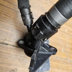 Przewody 8K1819350AT Weze Rurki Nagrzewnicy Plynu Wody 1.8 2.0 TFSI EUROPA Audi A4 B8 A5 8T