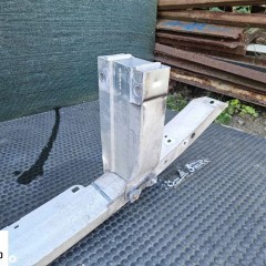 Belka A2046205834 Rama Zderzaka Przod Przednia Strefa Zgniotu Klakson Czujniki Mercedes W204 C-klasa