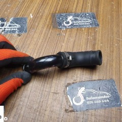 Rurka 06B103493M 06B133989A Przewód Waż Kolanko Kruciec Wentylacji Skrzyni Korbowej 1.8 T AWT AVJ BFB BEX AUDI A4 B6 B7 VW