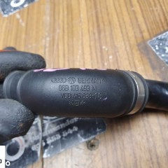 Rurka 06B103493M 06B133989A Przewód Waż Kolanko Kruciec Wentylacji Skrzyni Korbowej 1.8 T AWT AVJ BFB BEX AUDI A4 B6 B7 VW