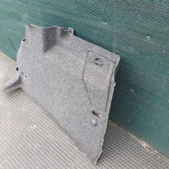 Boczek Bagaznika PRAWY Tapicerka Zaślepka Zapalniczka Gniazdo Antracyt Czarna Welur VW Golf IV 4 3D 3 Drzwi