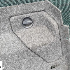 Boczek Bagaznika PRAWY Tapicerka Zaślepka Zapalniczka Gniazdo Antracyt Czarna Welur VW Golf IV 4 3D 3 Drzwi