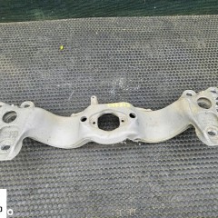 Łapa Wspornik 8E0399263R Poduszka Podpora Belka Skrzyni Skrzynia Biegów Audi A4 B6 B7