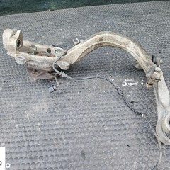 Zwrotnica 8E0258F 8E0407242B Zawieszenie Piasta Czujnik ABS Przednia Przód Prawa AUDI A4 B6 B7