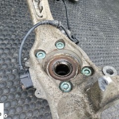 Zwrotnica 8E0258F 8E0407242B Zawieszenie Piasta Czujnik ABS Przednia Przód Prawa AUDI A4 B6 B7