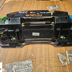 Licznik 8E0920901D 0263626090 Zegary Wskazniki Obudowa Europa 1.9 2.0 TDI Audi A4 B7