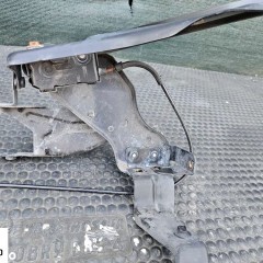 Slizg Lampy Mocowanie Uchwyt Okular Zamek Linka Przod Przedni LEWY  Mercedes W204 C-Klasa