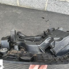 Pokrywa 03C129607 06A103638A Silnika Obudowa Oslona 1.6 FSI  VW Golf 5 V Touran