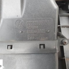 Pokrywa 03C129607 06A103638A Silnika Obudowa Oslona 1.6 FSI  VW Golf 5 V Touran