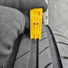 Alu Felgi 8K0601025B Alufelgi R17 Ronal 1922 5x112 7.5J ET45 Opony Letnie 225/50 AUDI VW Skoda Seat