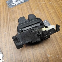 Zamek 8P4827505C 8E9827520A Klapy Bagażnika Czujnik Rygiel Bolec AUDI A3 8P A4 B7 B8 A5 8T A6