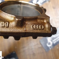 Tłok Tłoki BHS 06BA Korbowód Korba Panewki 2.0 ALT 20V Audi A4 B6 A6 C5 VW