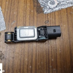 Czujnik 8E0959643 RB4 HV Uderzenia Czujnik Uderzeniowy Sensor Audi A4 B6 B7