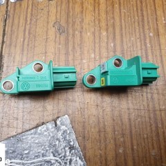 Czujnik Uderzenia 8K0955557C 1K0909606C Czujniki Uderzeniowy Sensor Audi A4 B8 A5 A6 Q5 VW Skoda Seat